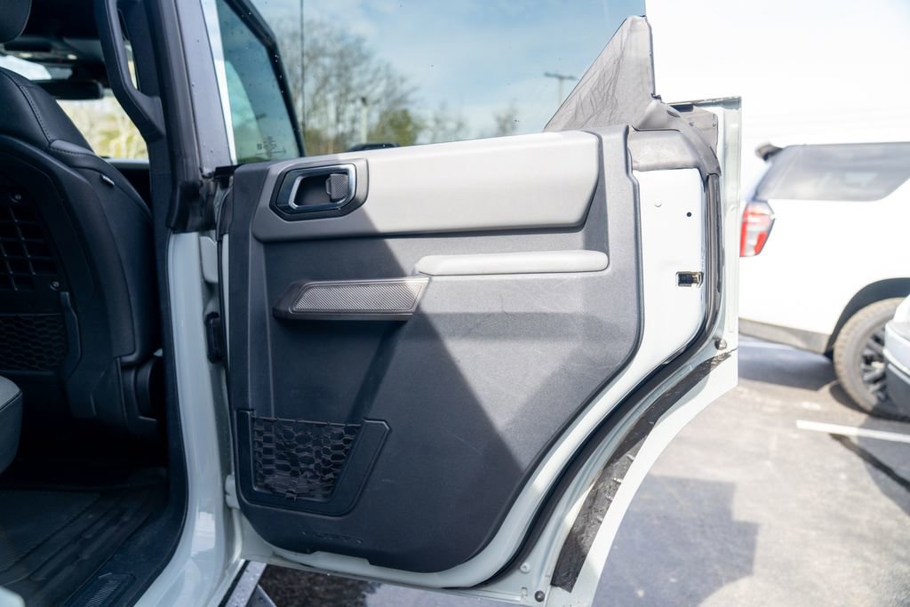 Used 2022 Ford Bronco Black Diamond image 13