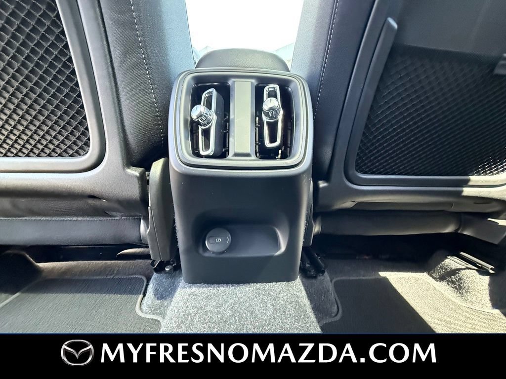 Used 2024 Volvo XC40 B5 Core AWD/4WD image 36