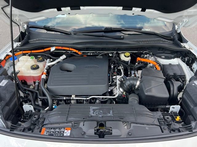 Used 2020 Ford Escape Titanium image 21