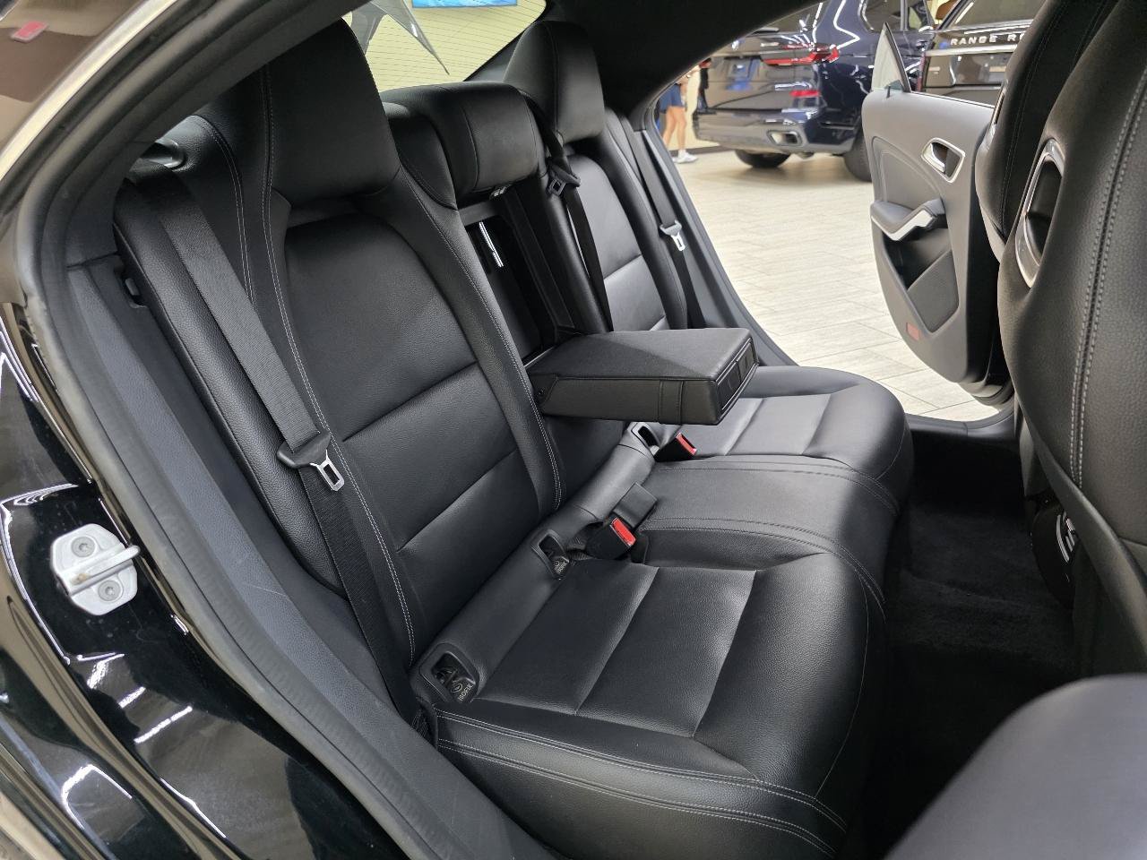 Used 2017 Mercedes-Benz CLA 250 image 21