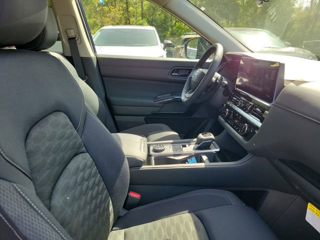 New 2026 Nissan Pathfinder SV AWD/4WD image 33