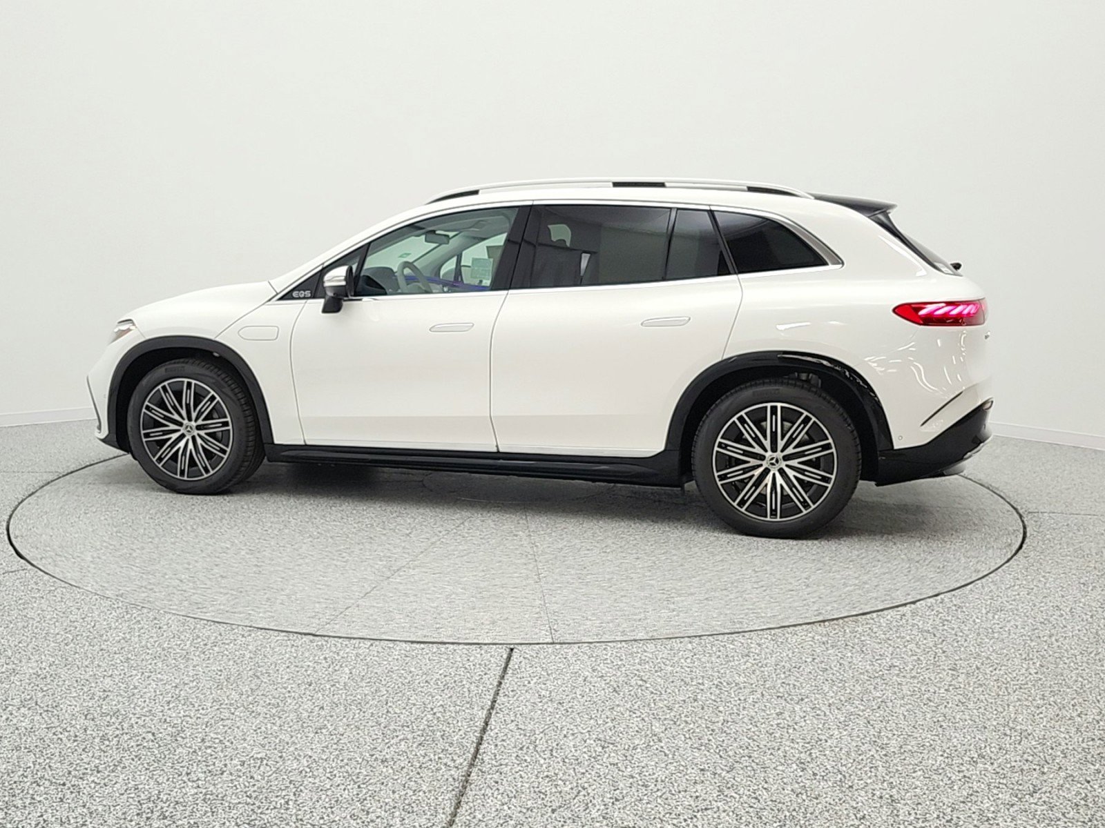 New 2026 Mercedes-Benz EQS 400 4MATIC SUV image 8
