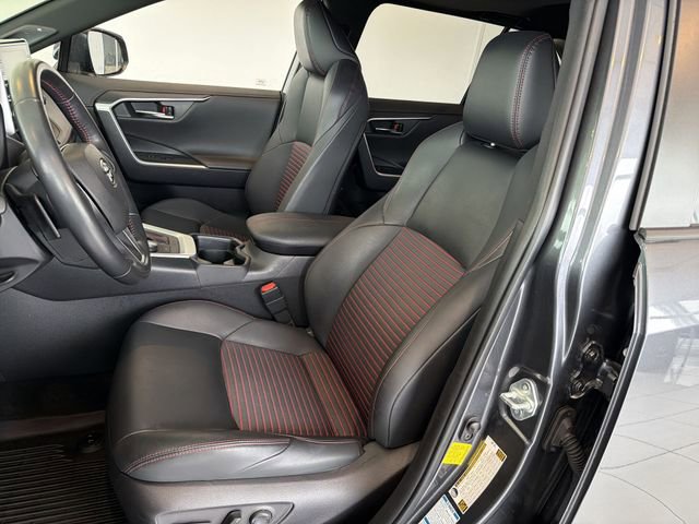 Used 2021 Toyota RAV4 XSE w/ Weather Package image 19
