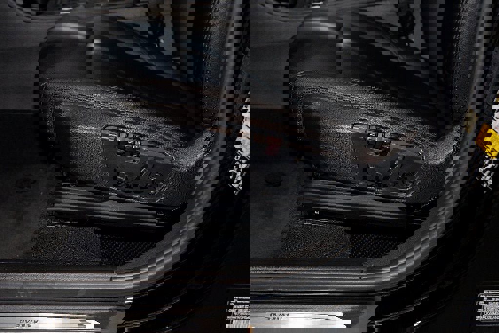 Used 2021 BMW X1 xDrive28i w/ Convenience Package image 16