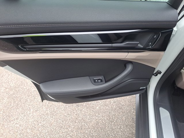 Certified 2025 Porsche Panamera 4 image 21