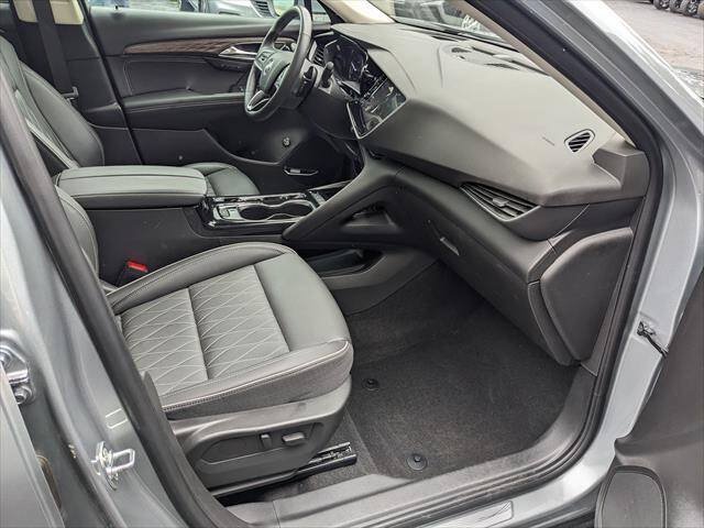 Used 2023 Buick Envision Avenir AWD/4WD image 20