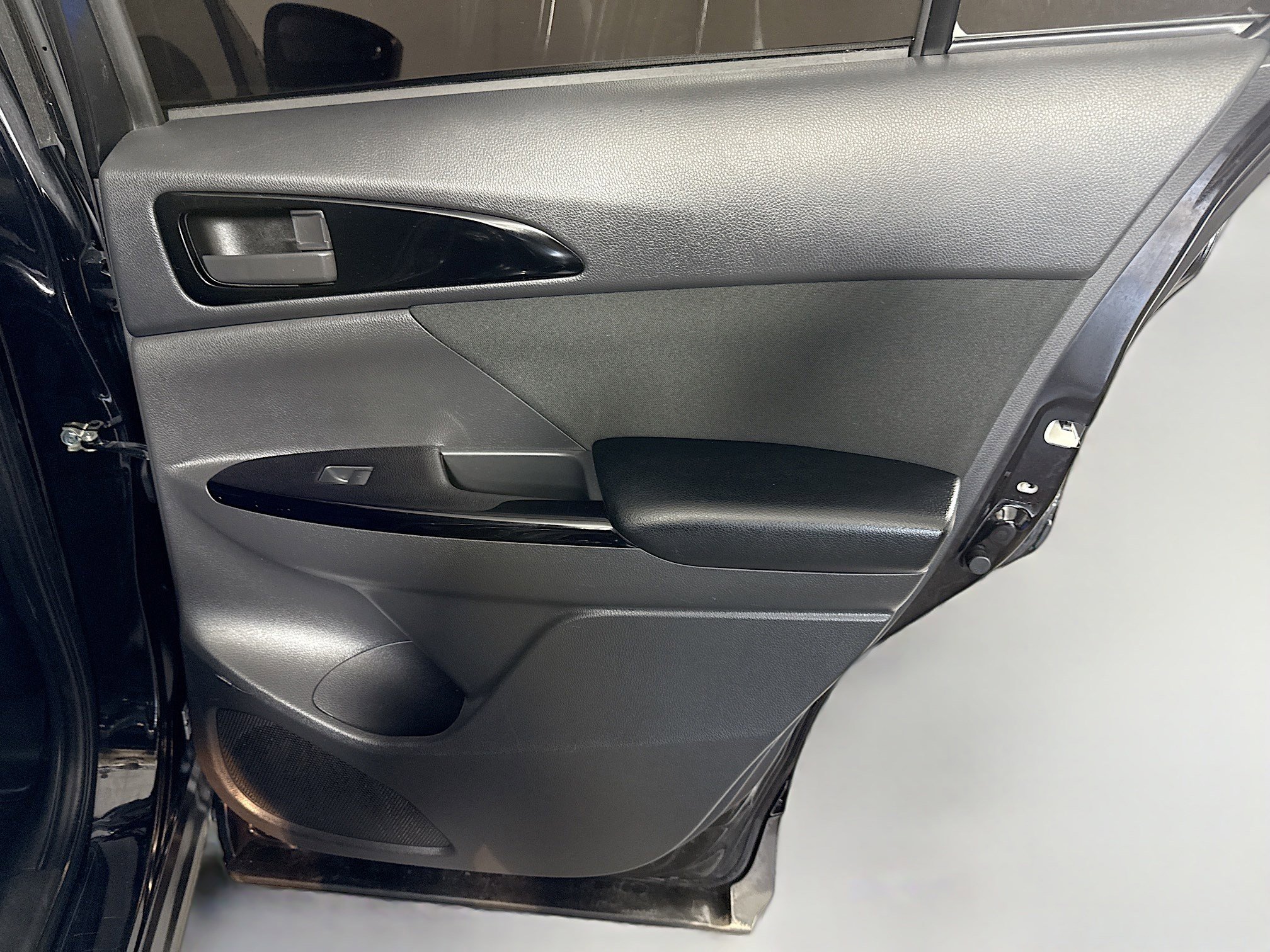 Used 2024 Mitsubishi Eclipse Cross Black Edition image 28