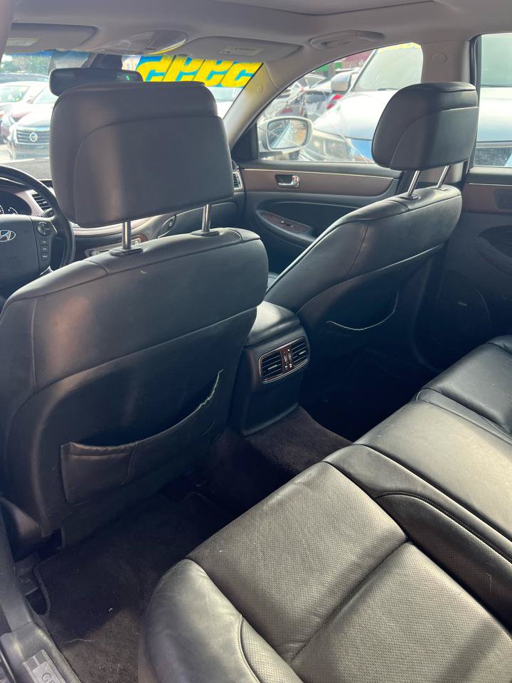 Used 2009 Hyundai Genesis 3.8 w/ Technology Pkg 4 RWD image 7
