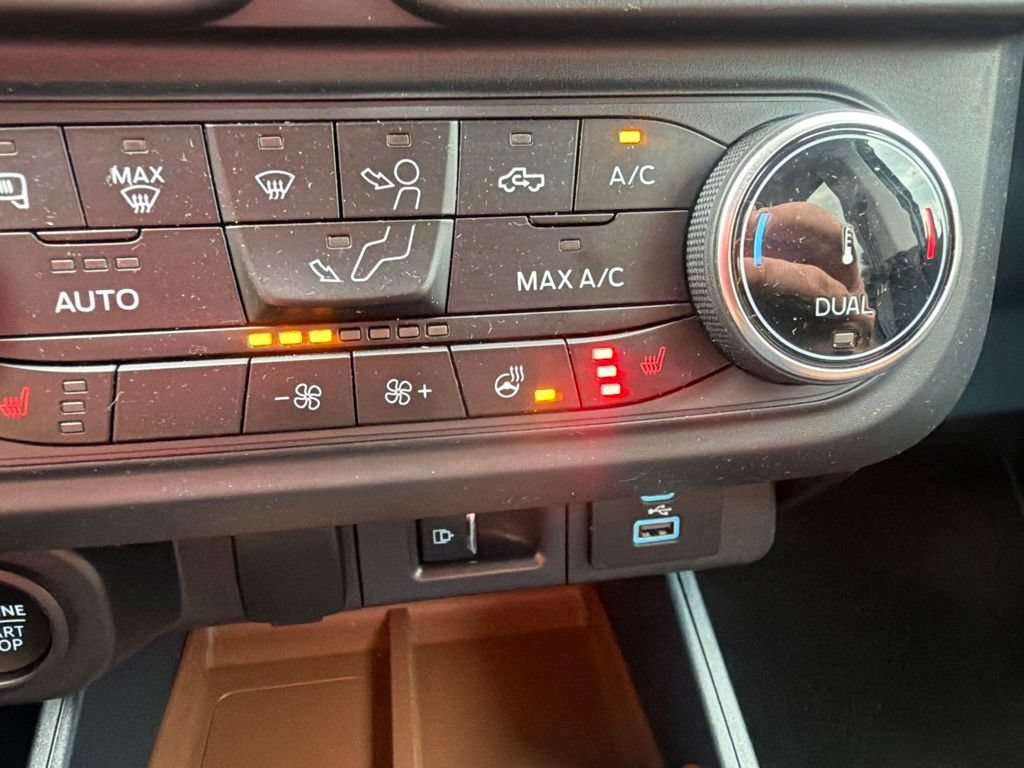Used 2024 Ford Maverick Lariat AWD/4WD image 22