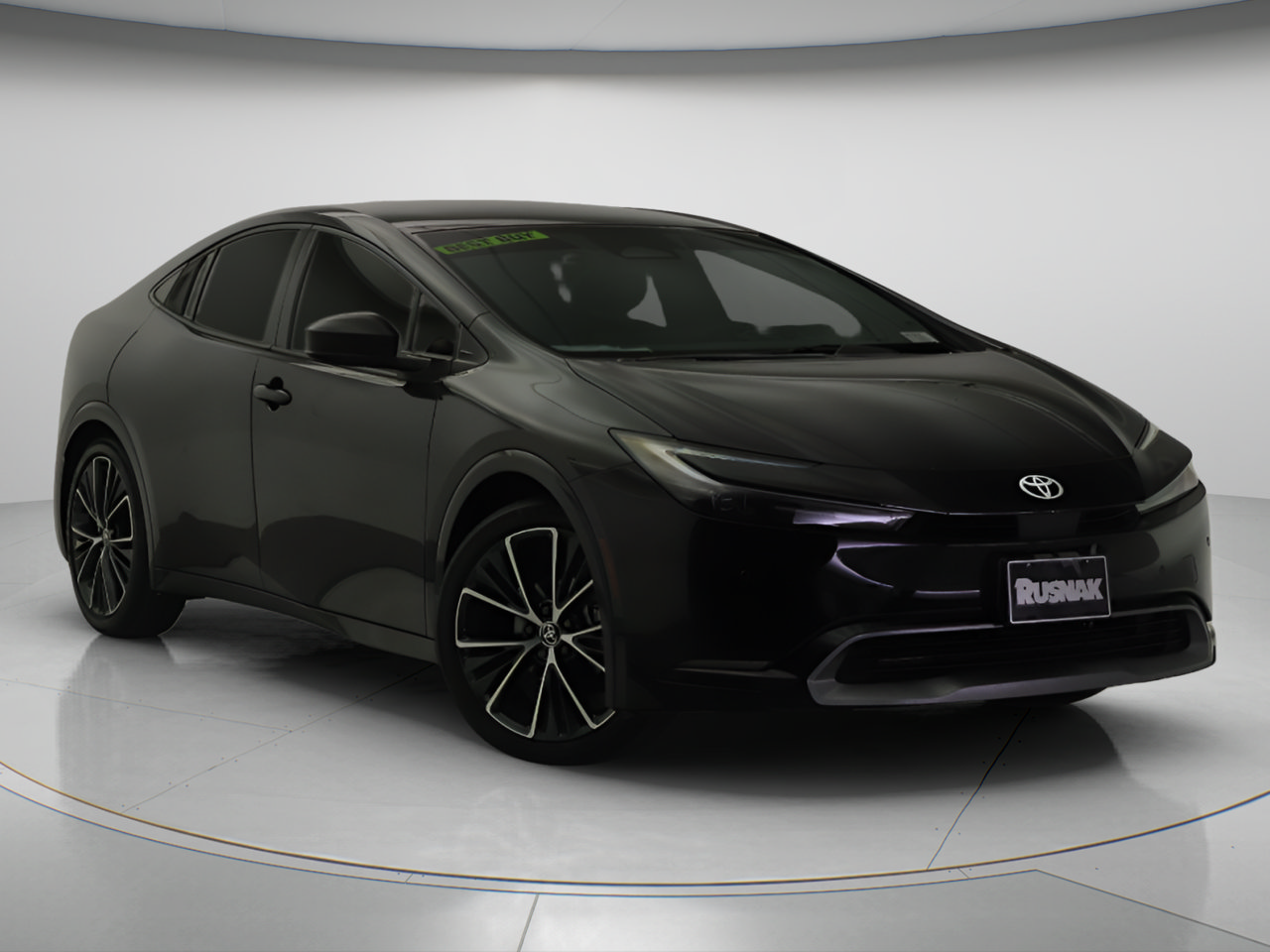 Used 2024 Toyota Prius XLE FWD image 32