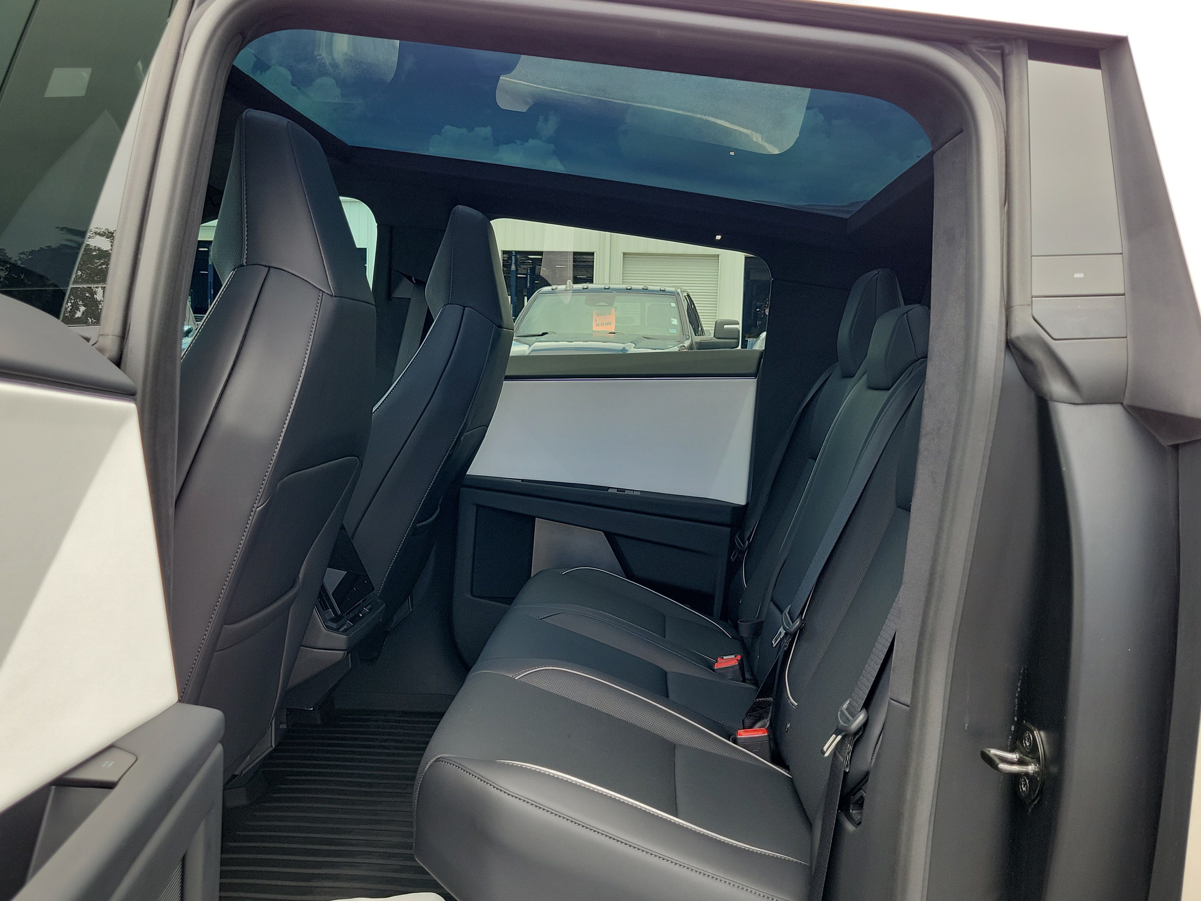 Used 2024 Tesla Cybertruck Cyberbeast AWD/4WD image 11
