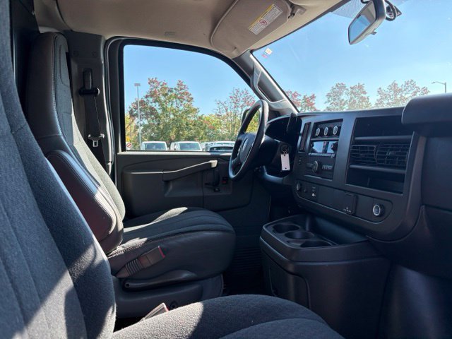 Used 2025 GMC Savana 2500 w/ Driver Convenience Package RWD image 21