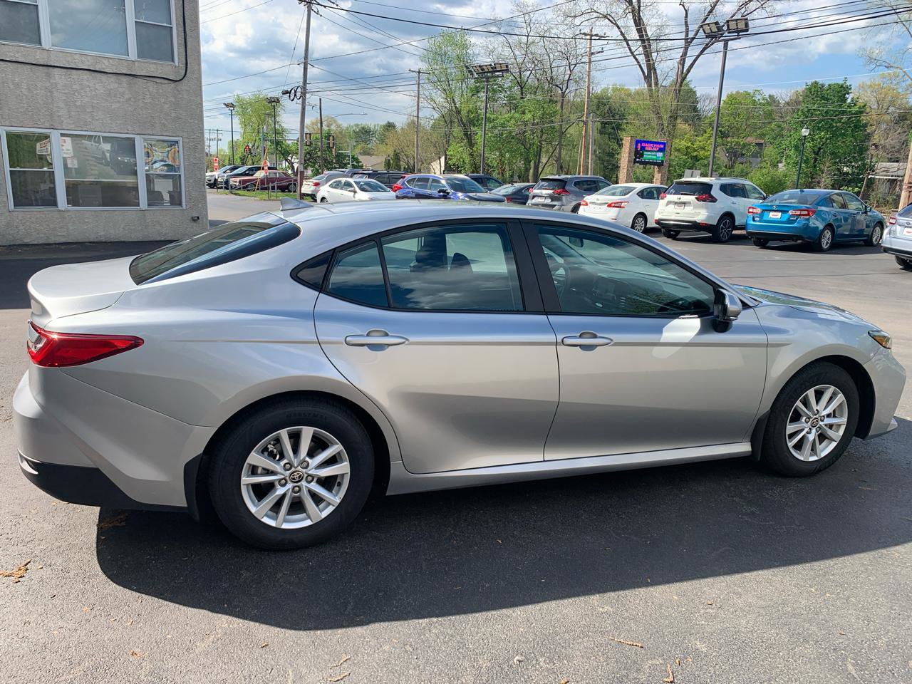 Used 2026 Toyota Camry LE FWD image 5