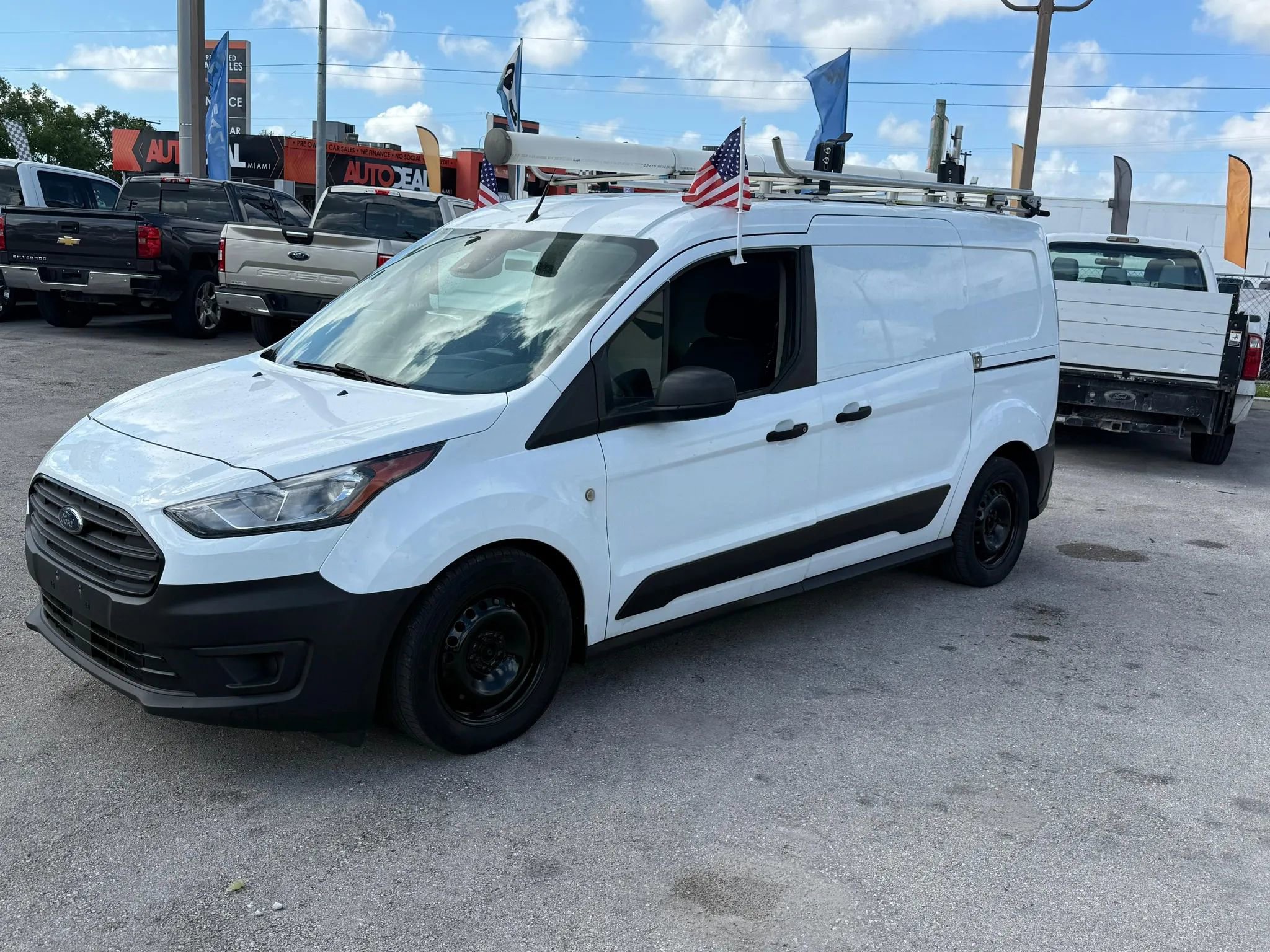 Used 2020 Ford Transit Connect XL FWD image 1