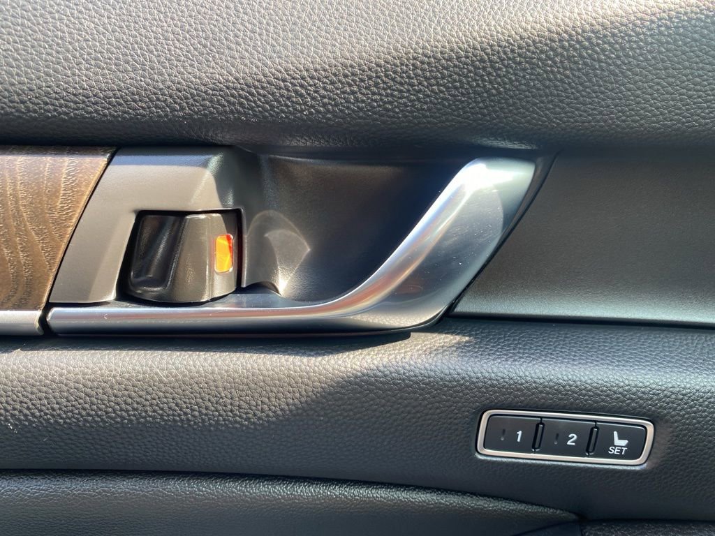 Used 2020 Honda Accord EX-L image 30