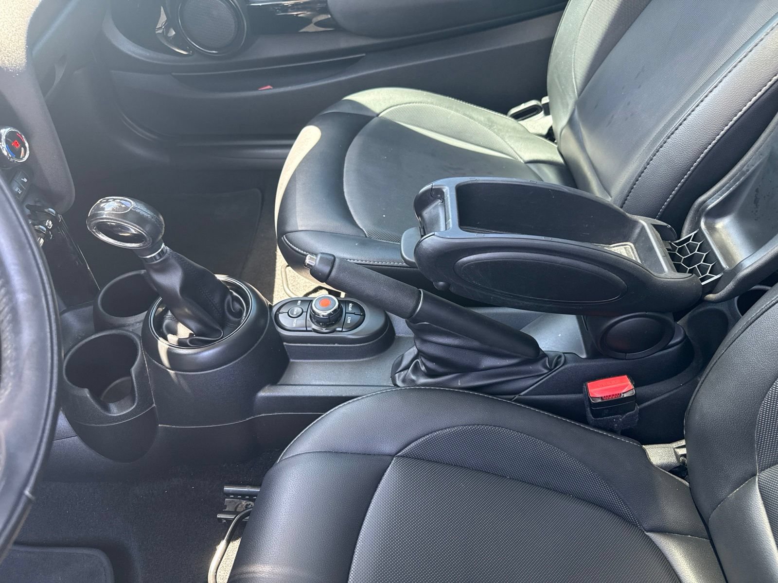 Used 2019 MINI Cooper 2-Door Hardtop FWD image 21