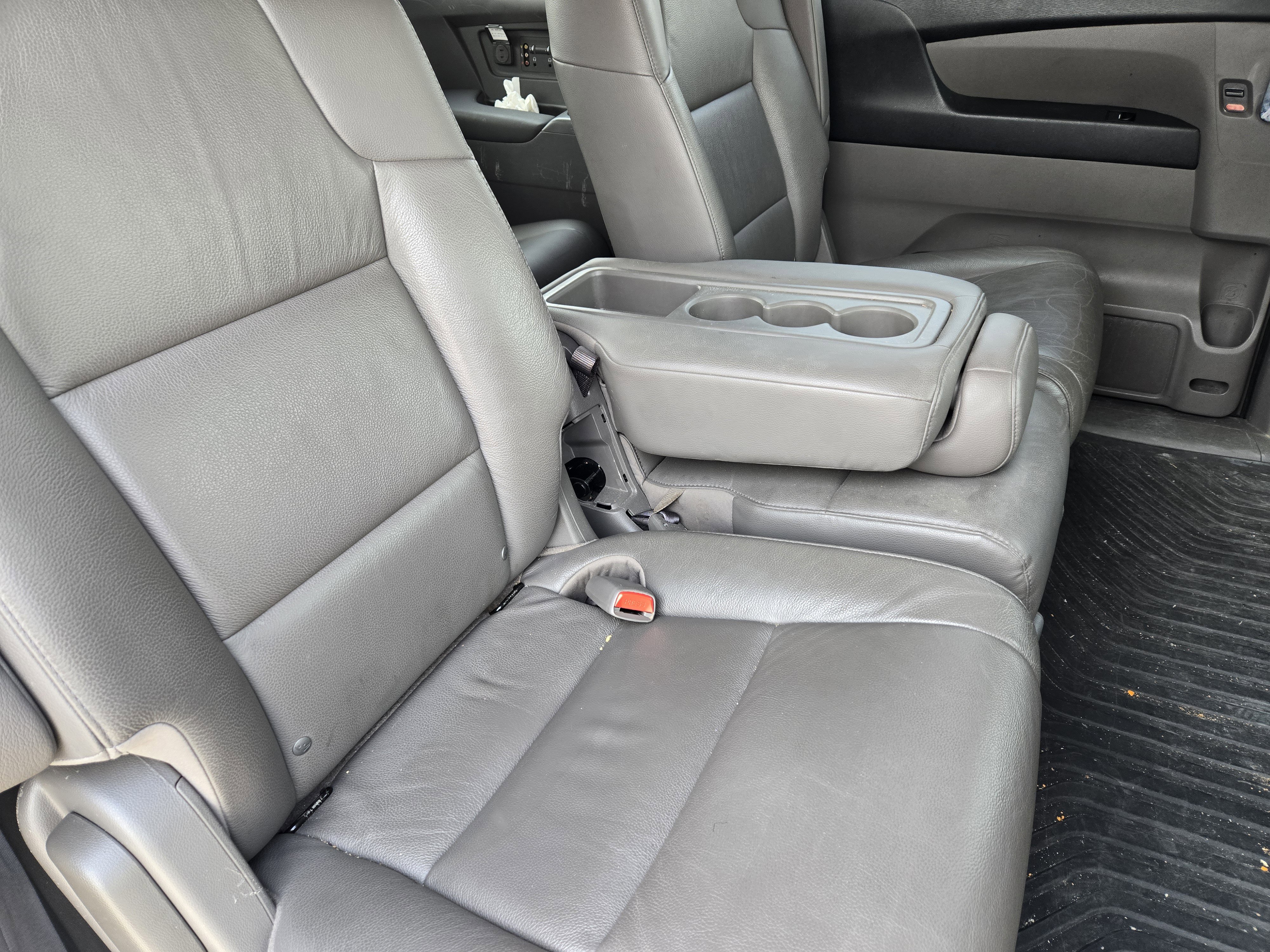 Used 2016 Honda Odyssey Touring Elite image 10