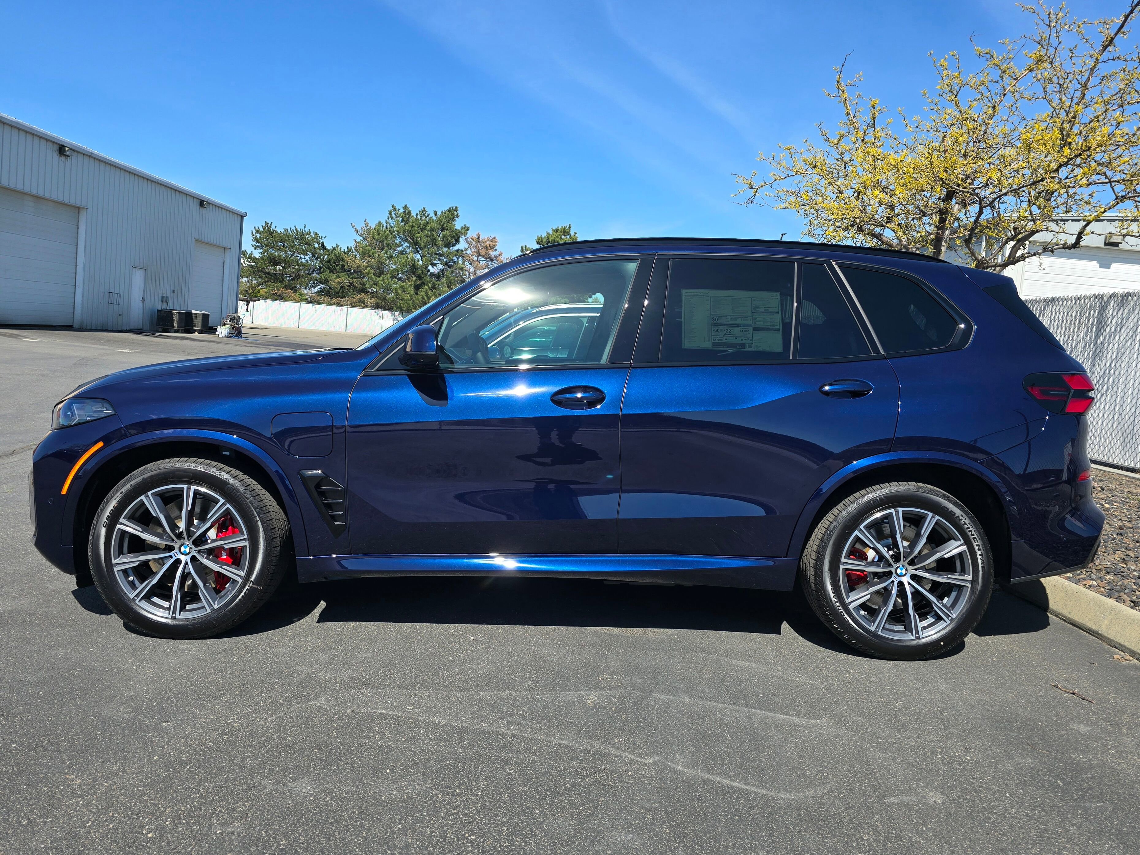 New 2026 BMW X5 xDrive50e AWD/4WD image 2