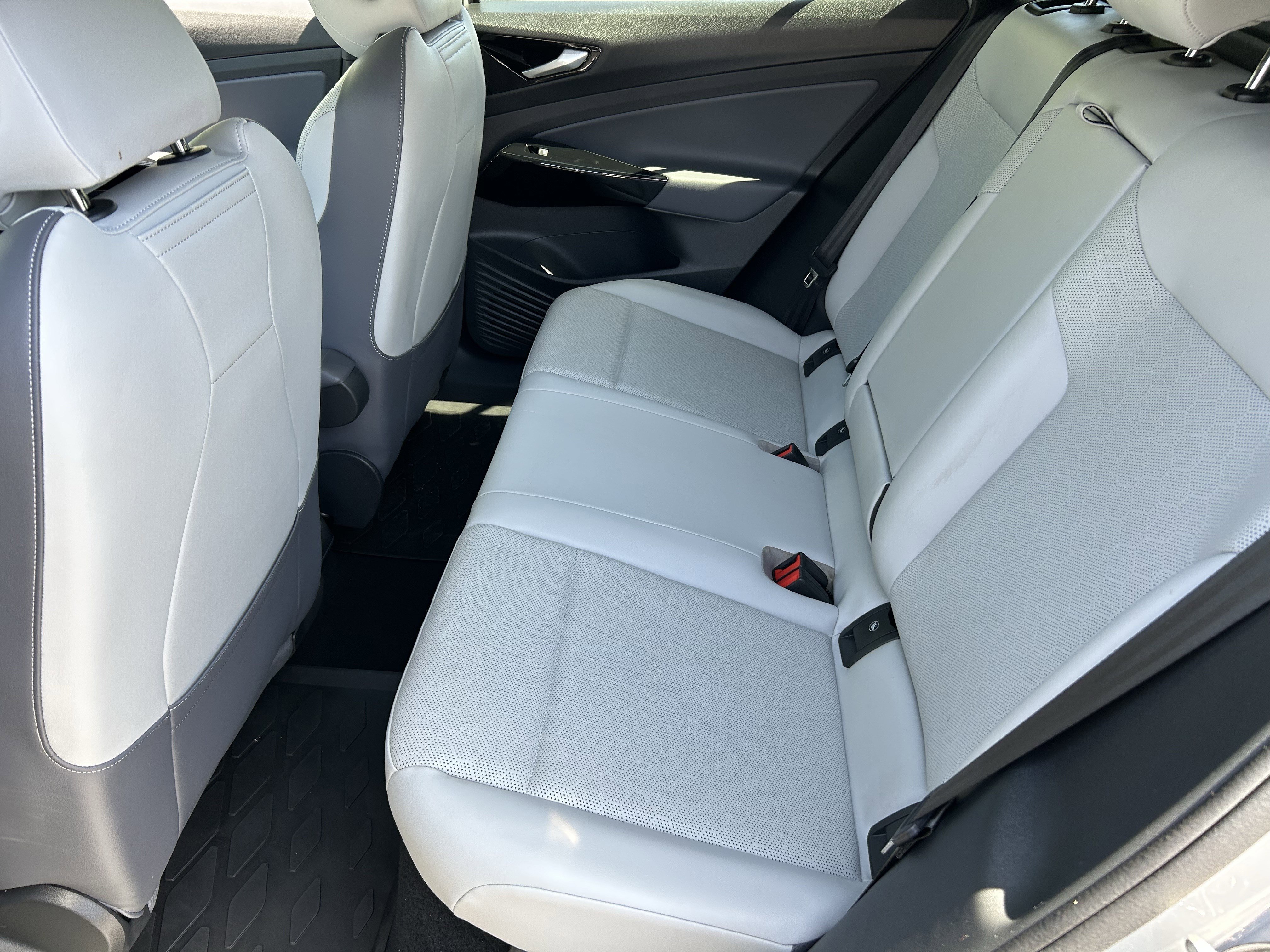 Used 2022 Volkswagen ID.4 Pro S RWD image 15
