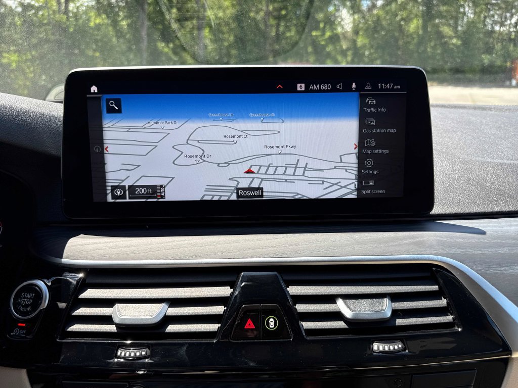 Used 2023 BMW 530i w/ Convenience Package RWD image 20