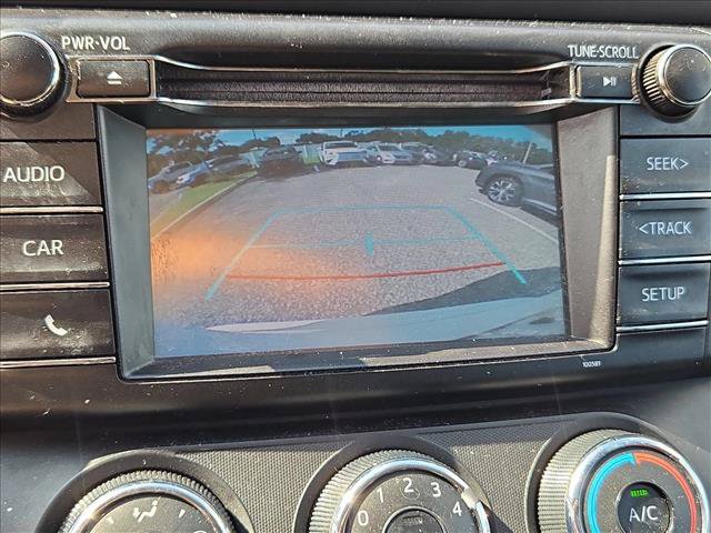Used 2016 Toyota RAV4 LE FWD image 11