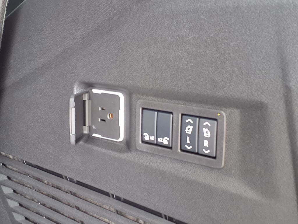 New 2025 Chevrolet Tahoe High Country image 7