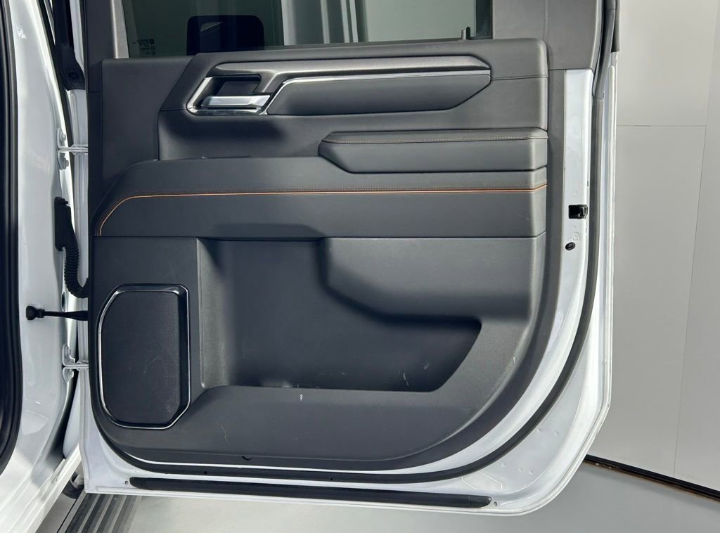 Used 2024 GMC Sierra 2500 AT4 w/ AT4 Premium Plus Package image 11