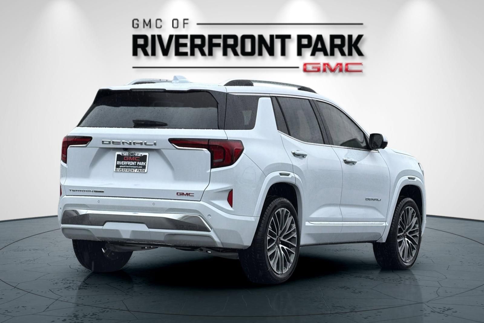 New 2026 GMC Terrain Denali w/ LPO, Floor Liner Package AWD/4WD image 3