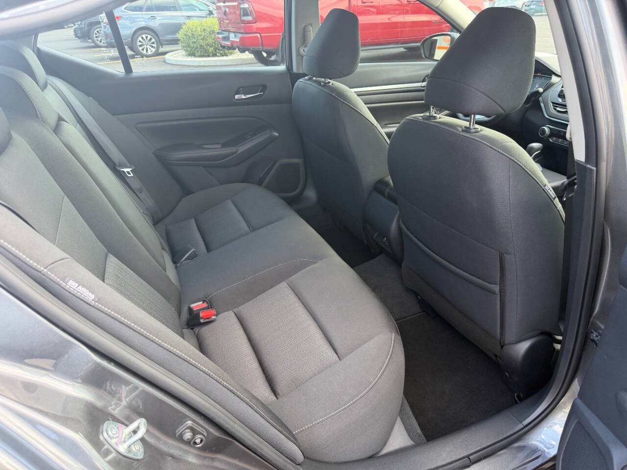 Used 2022 Nissan Altima 2.5 SV FWD image 13