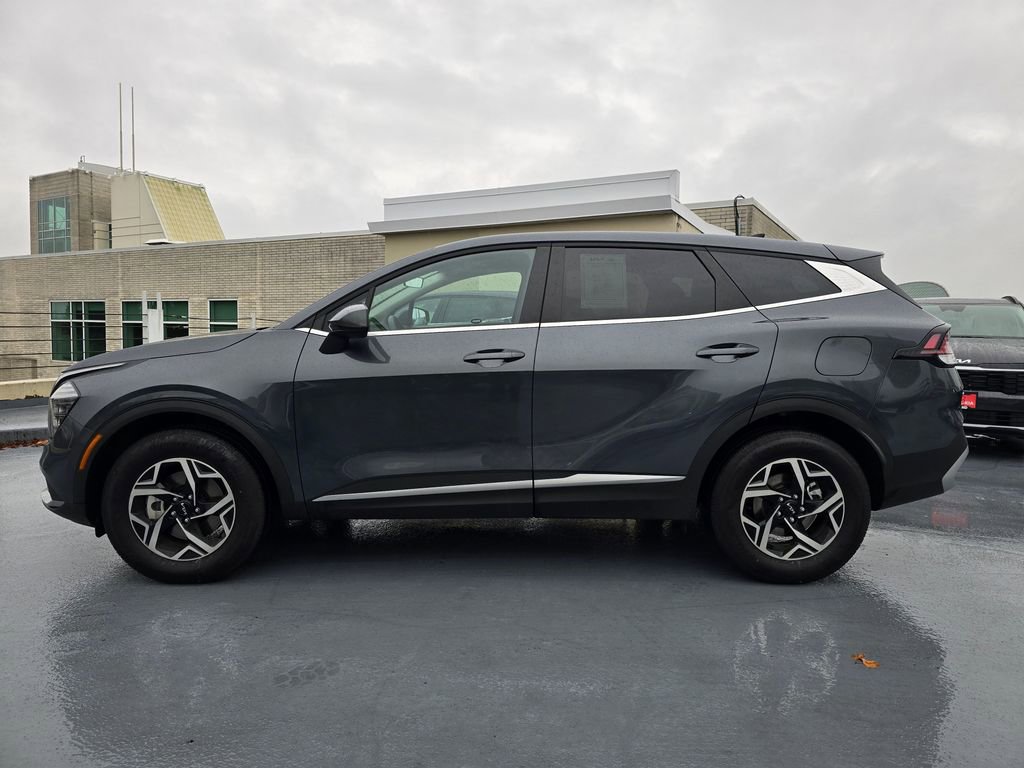 Certified 2024 Kia Sportage LX image 4