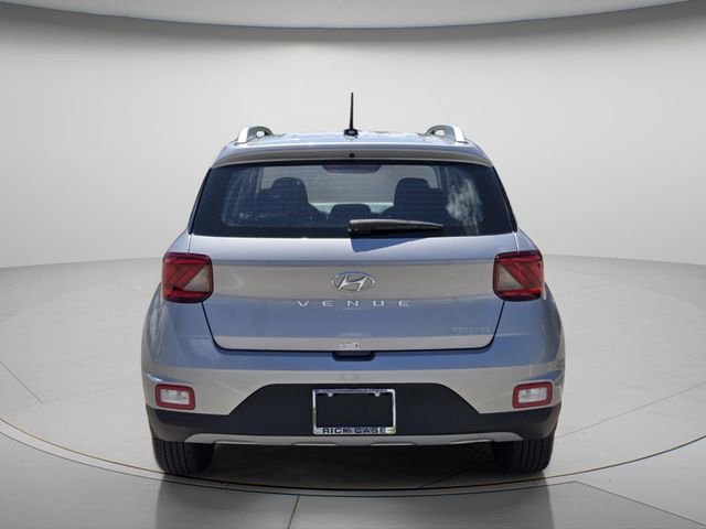 Certified 2025 Hyundai Venue SEL FWD image 6