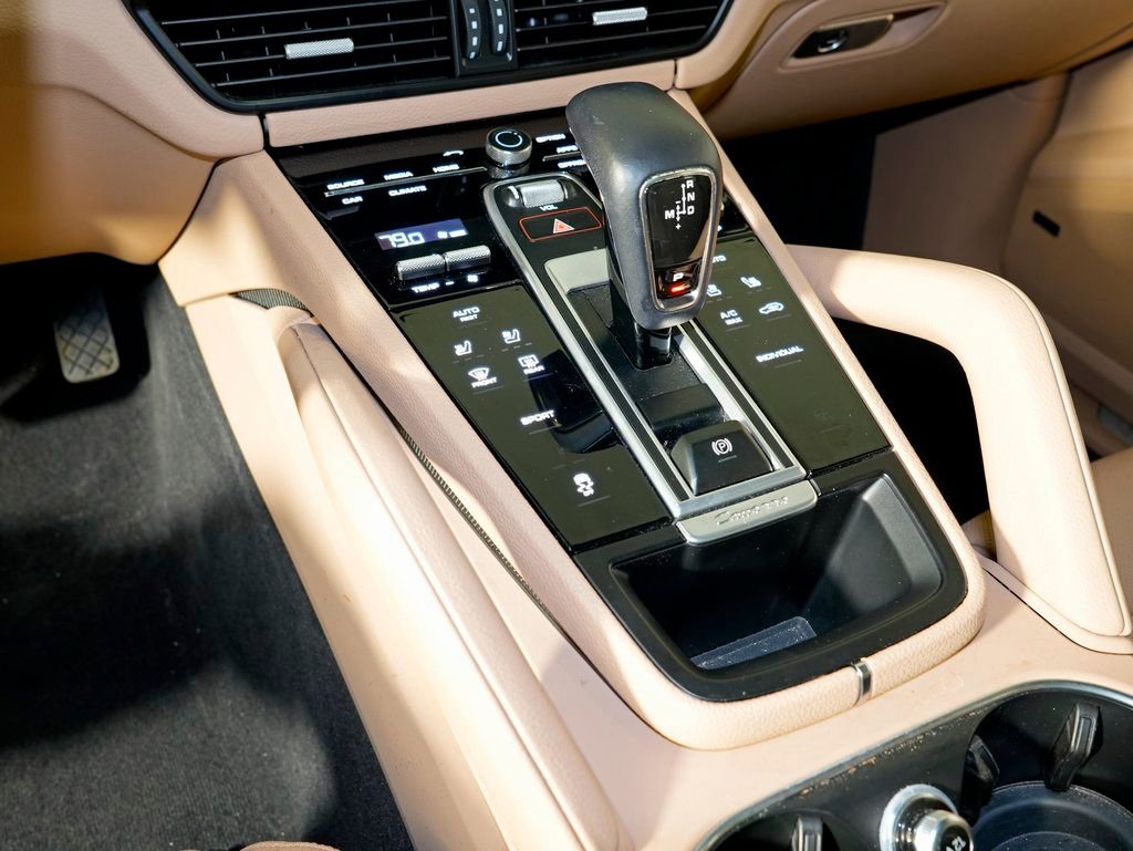Certified 2023 Porsche Cayenne image 29