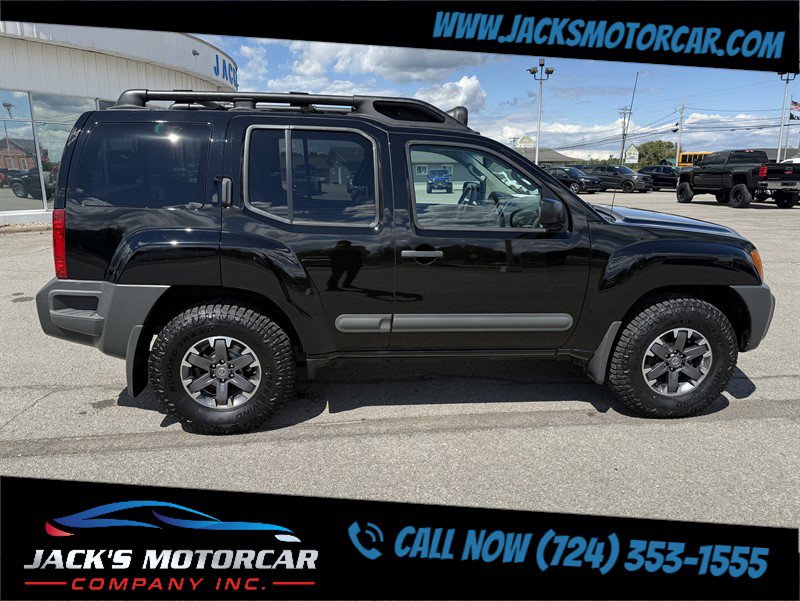 Used 2015 Nissan Xterra PRO-4X w/ Pro-4x Leather Package image 2