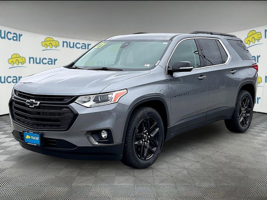 Used 2021 Chevrolet Traverse LT w/ LPO, Blackout Package image 3