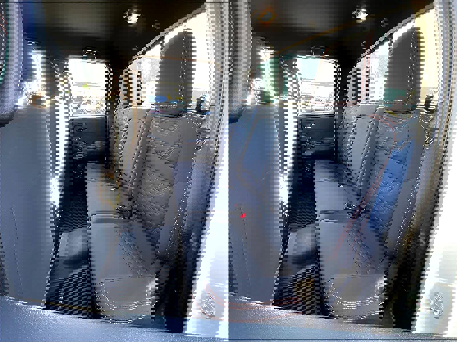 Used 2024 Nissan Frontier PRO-4X w/ Technology Package image 28