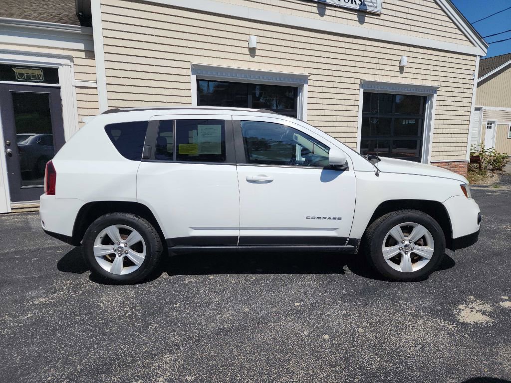 Used 2016 Jeep Compass Latitude FWD image 8