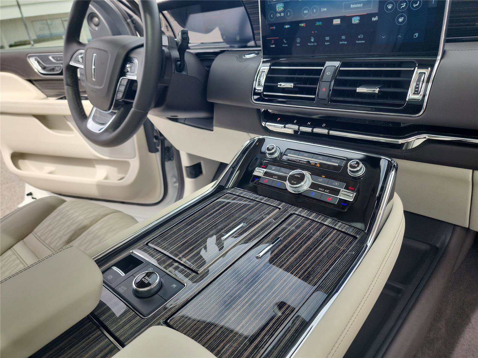 Used 2023 Lincoln Navigator Black Label image 34