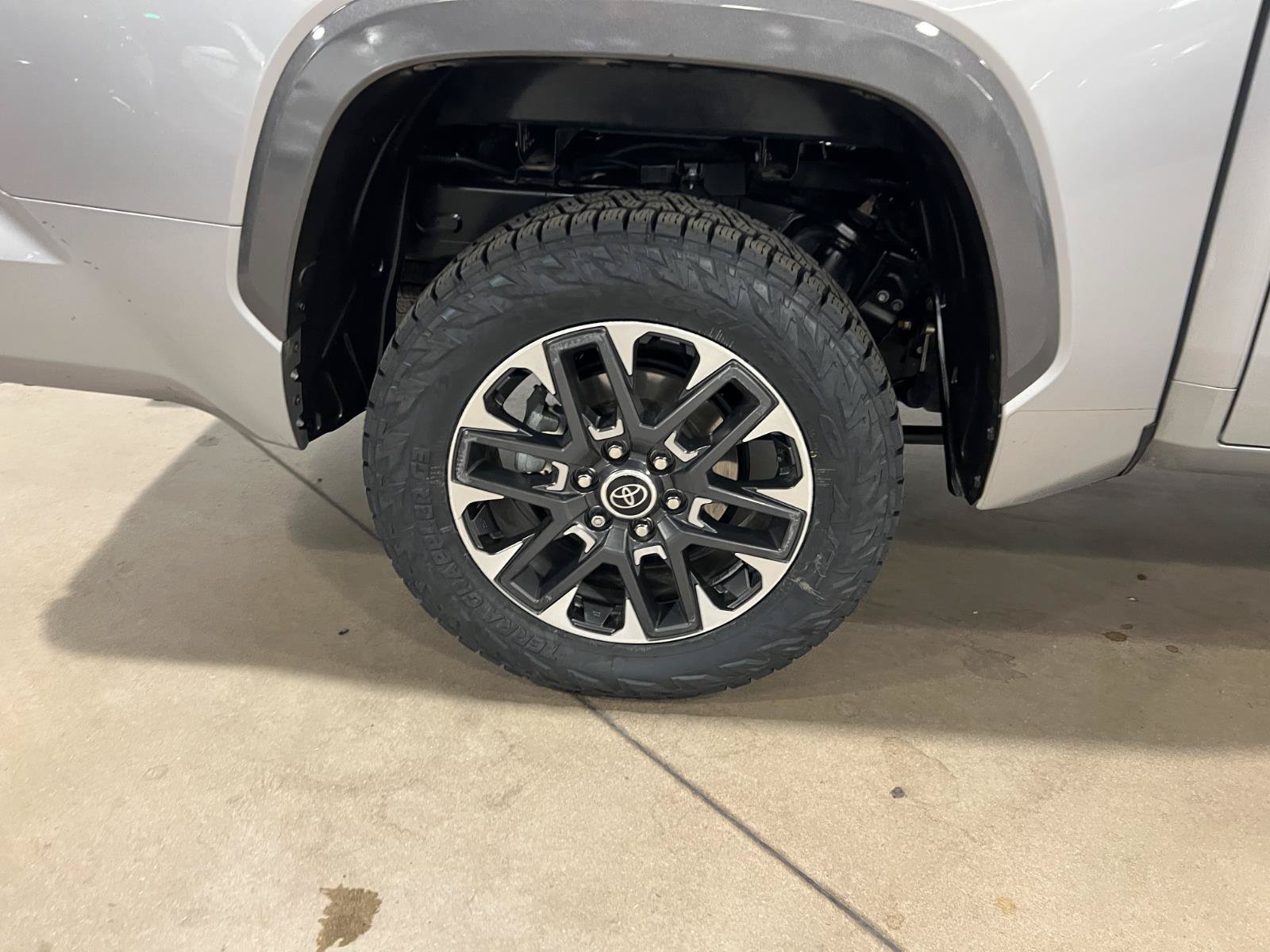 Used 2024 Toyota Tundra Limited AWD/4WD image 42