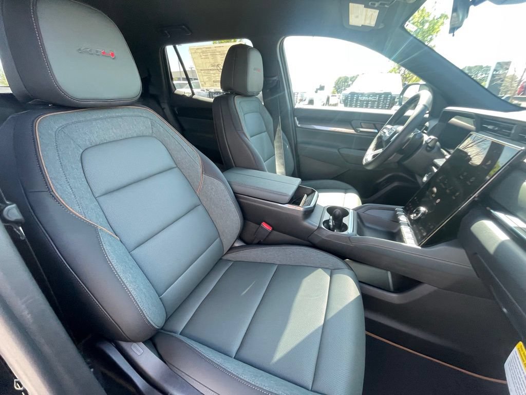 New 2026 GMC Terrain AT4 AWD/4WD image 27