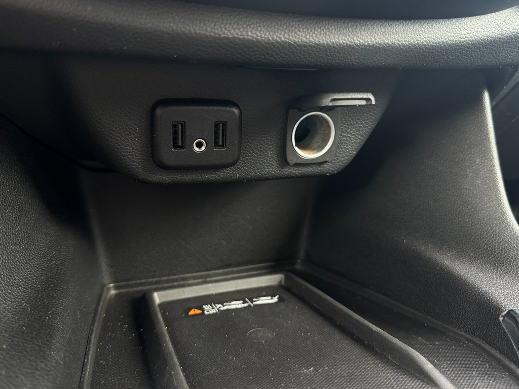 Used 2023 Chevrolet Traverse LT image 27