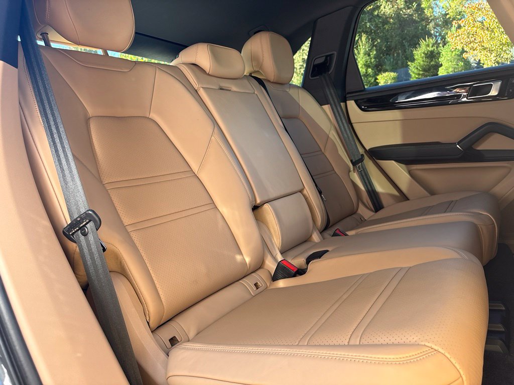 Certified 2020 Porsche Cayenne S AWD/4WD image 23