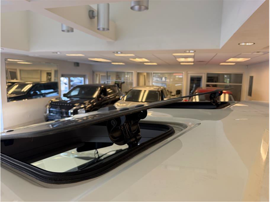 Used 2025 INEOS Grenadier Station Wagon AWD/4WD image 46