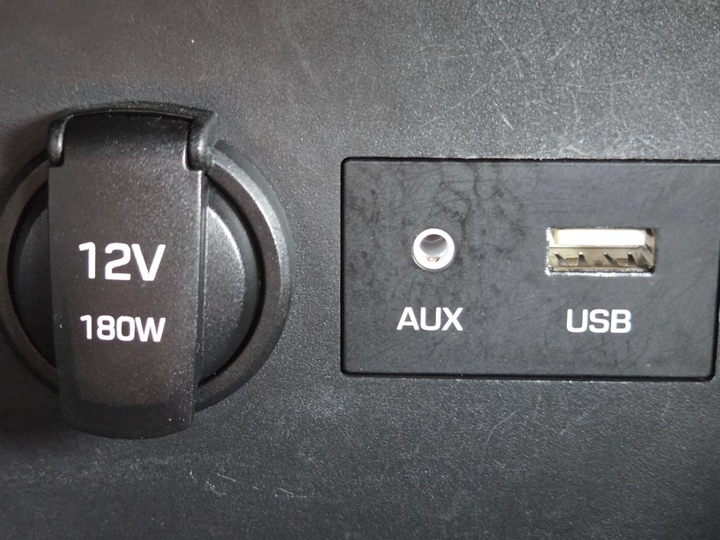 Used 2018 Hyundai Elantra GT FWD image 5