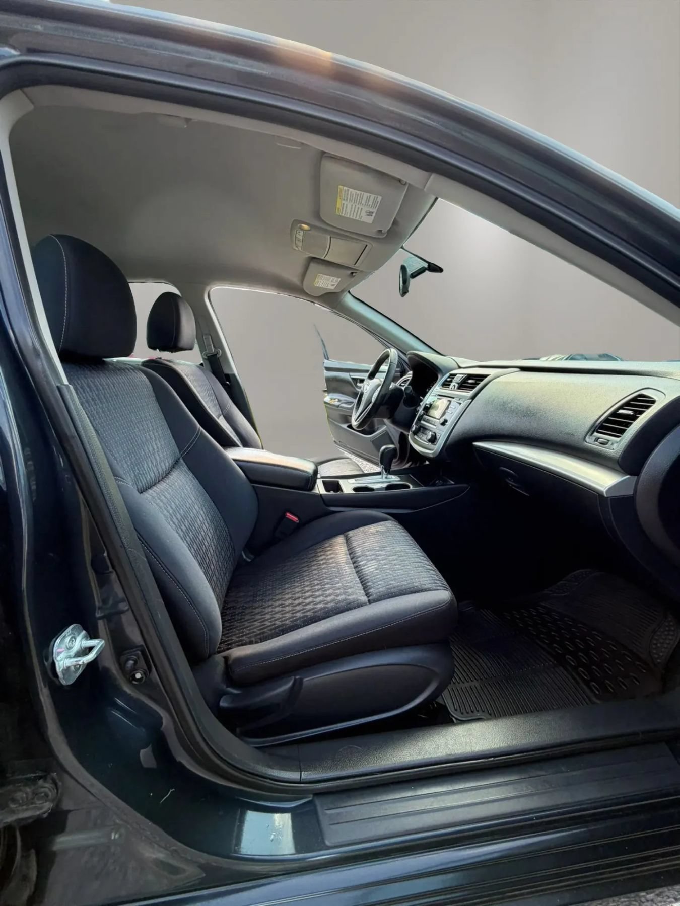 Used 2017 Nissan Altima 2.5 SV FWD image 10
