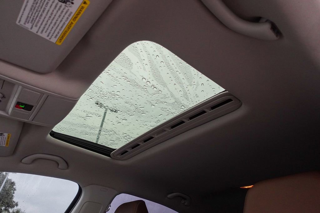 Used 2022 Volkswagen Passat 2.0T image 24