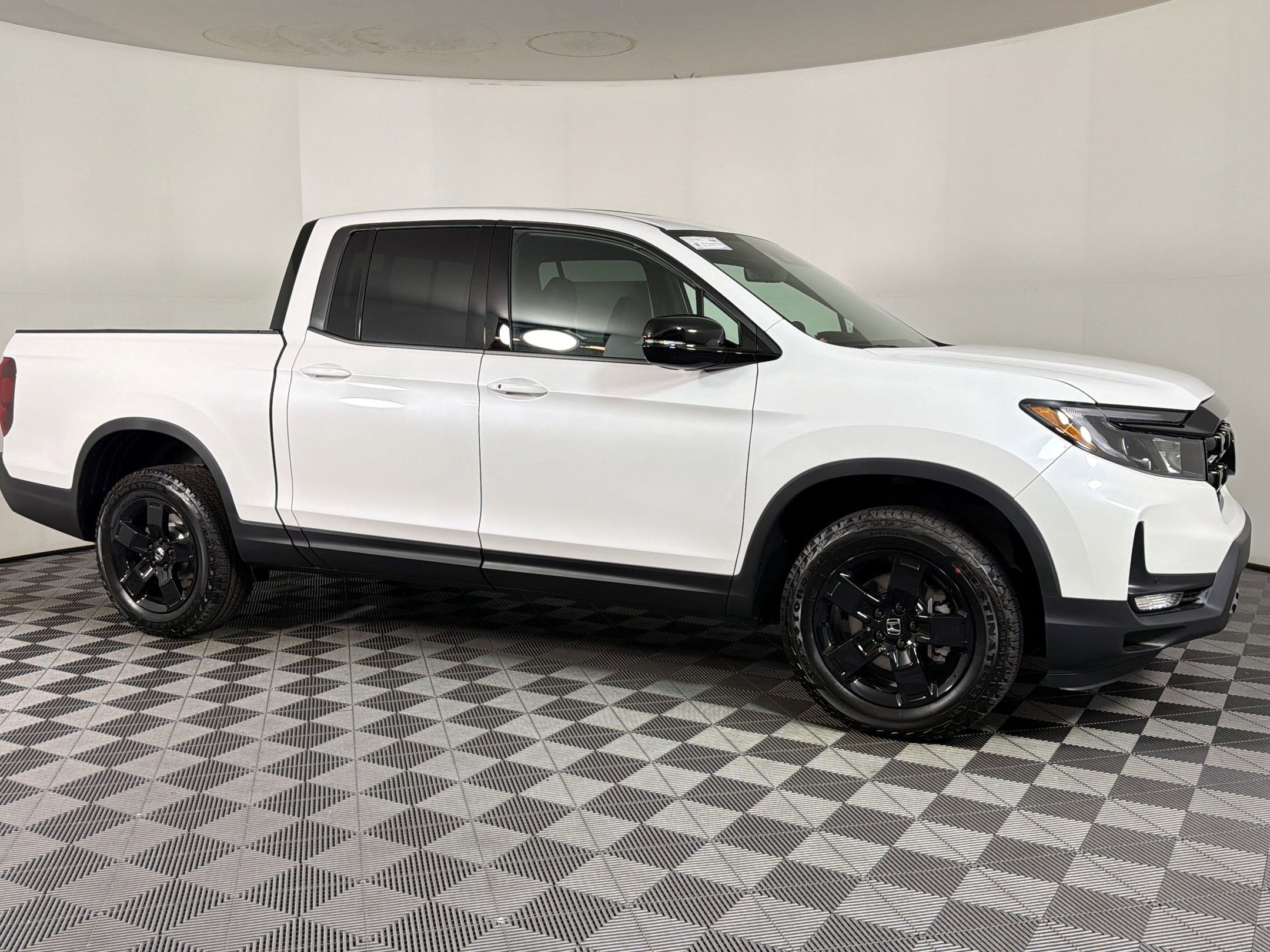 New 2026 Honda Ridgeline Black Edition image 6