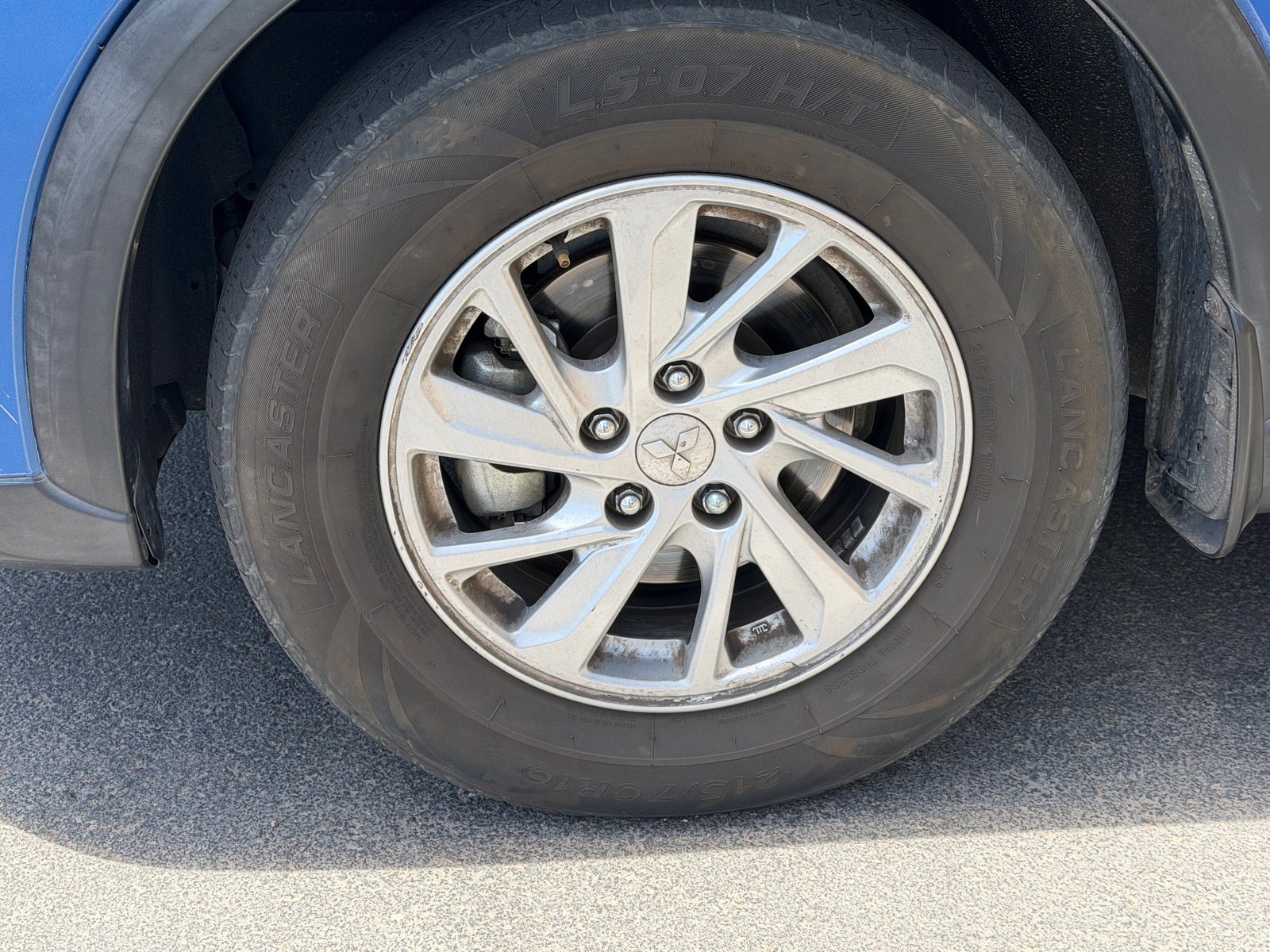 Used 2019 Mitsubishi Eclipse Cross ES FWD image 6