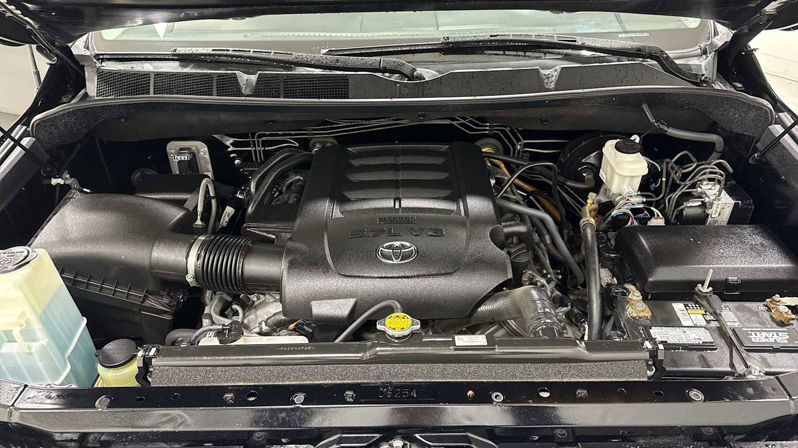 Certified 2017 Toyota Tundra SR5 image 30