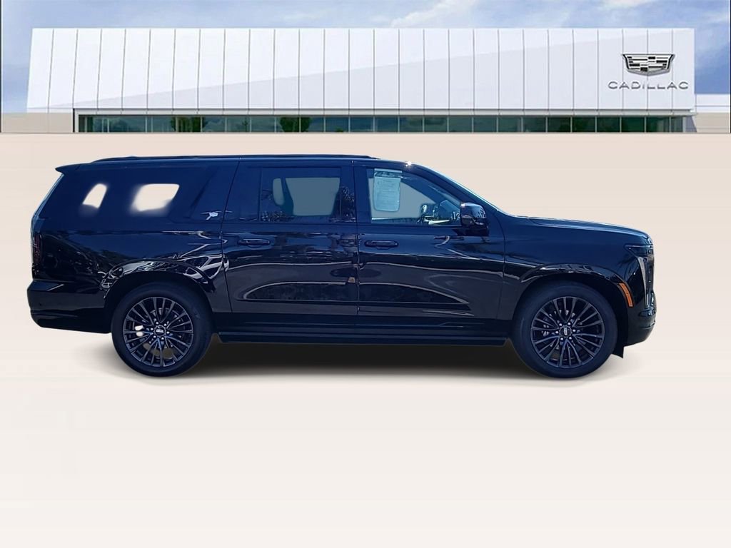 Used 2025 Cadillac Escalade ESV Sport Platinum image 9