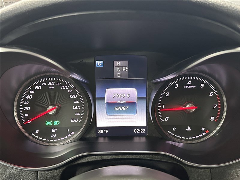 Used 2019 Mercedes-Benz GLC 300 4MATIC w/ AMG Line image 25